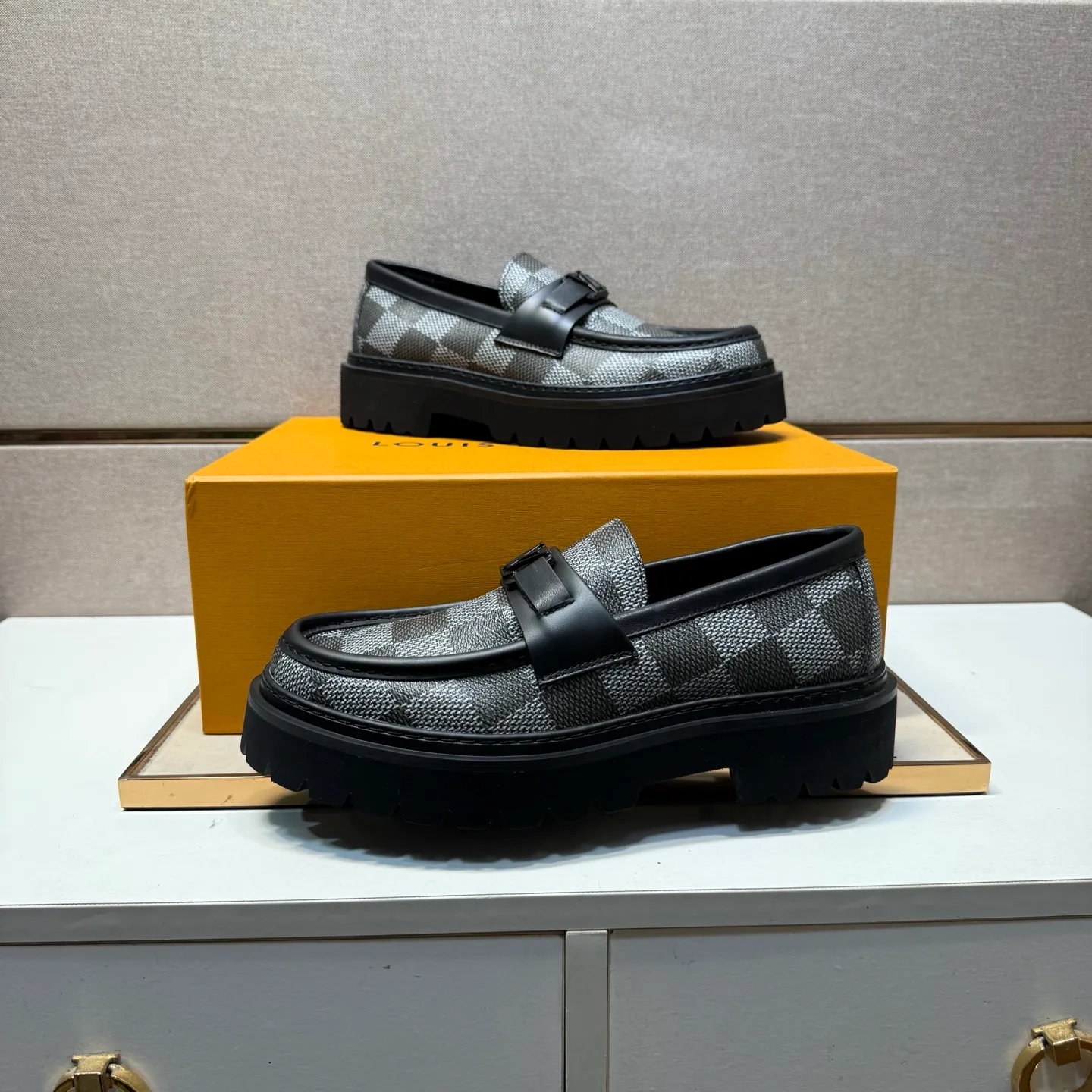 Men's men's shoes 💰pp620【Lv～】Men's casual leather shoes 2025z cabinet sales simultaneously 🔶Size: 39-44 #️⃣ 🔷3 colors🔜The upper is made of cowhide stitching ➕Cowhide lining, comfortable and breathable, sole: original comfortable and wear-resistant outsole, ⚠️real thing📱photographed🎬real thing is better📢📢📢